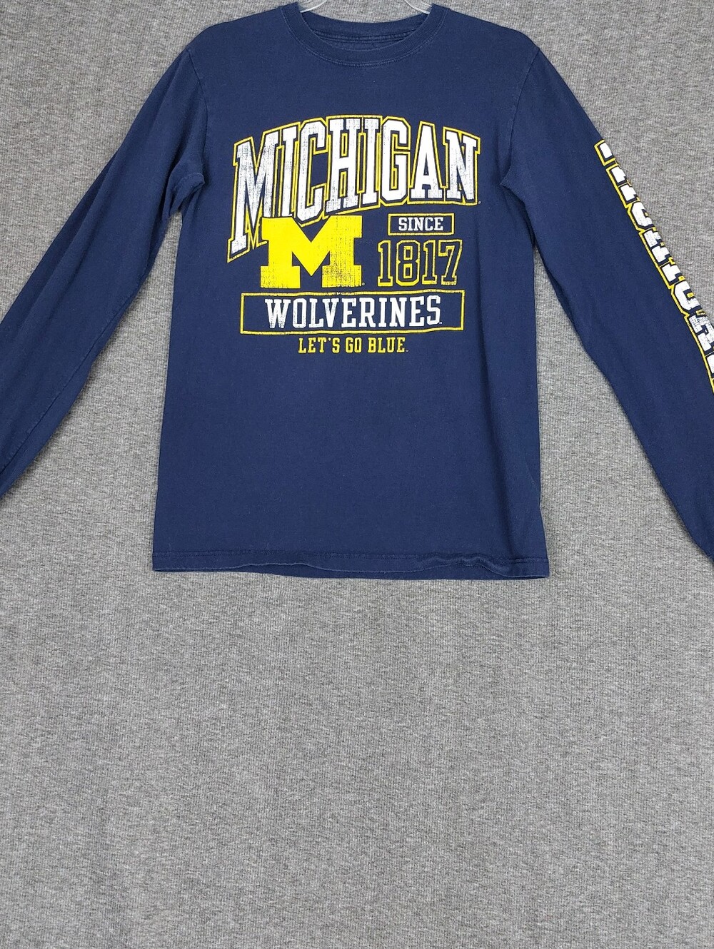 PRO EDGE WOMENS BLUE U OF M MICHIGAN WOLVERINES LONG SLEEVE CREW NECK TSHIRT S